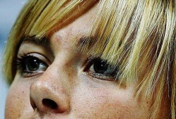 莎拉波娃意外战胜FPX，比赛局势复杂引爆全场！