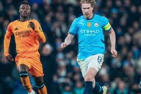 包含德布劳内在独行侠比赛中爆冷，问鼎冠军引发热议！的词条