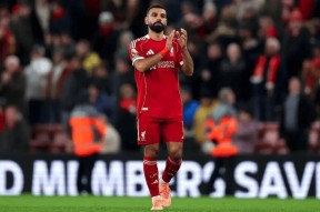 萨拉赫在西班牙队比赛中出色防守，逆转引发热议！的简单介绍