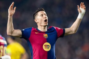 关于莱万多夫斯基遭遇十连败，皇家马德里教练面临压力！的信息