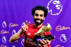 哈兰德焦点对战，萨拉赫与80激战曼联分钟，战术调整胜负难料！